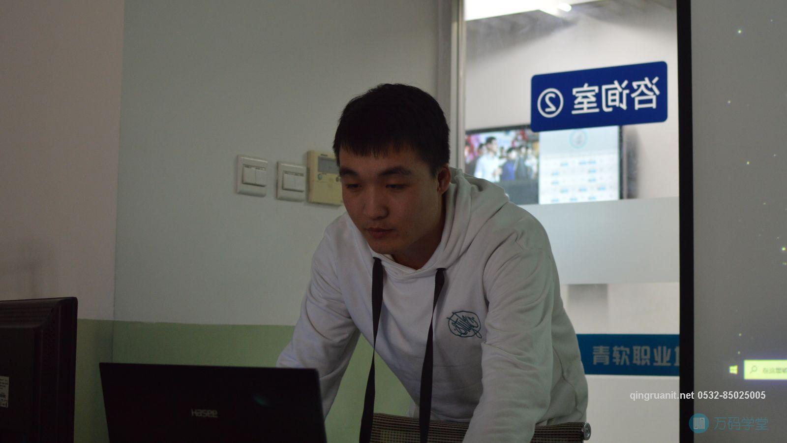 写代码是一个痛并快乐着的过程——李*文-Java培训,做最负责任的教育,学习改变命运,软件学习,再就业,大学生如何就业,帮大学生找到好工作,lphotoshop培训,电脑培训,电脑维修培训,移动软件开发培训,网站设计培训,网站建设培训