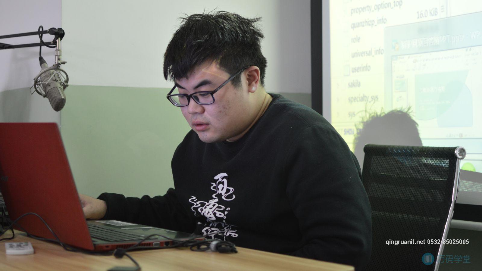 众里寻他千百度，蓦然回首，那人却在灯火阑珊处—刘*俊-Java培训,做最负责任的教育,学习改变命运,软件学习,再就业,大学生如何就业,帮大学生找到好工作,lphotoshop培训,电脑培训,电脑维修培训,移动软件开发培训,网站设计培训,网站建设培训