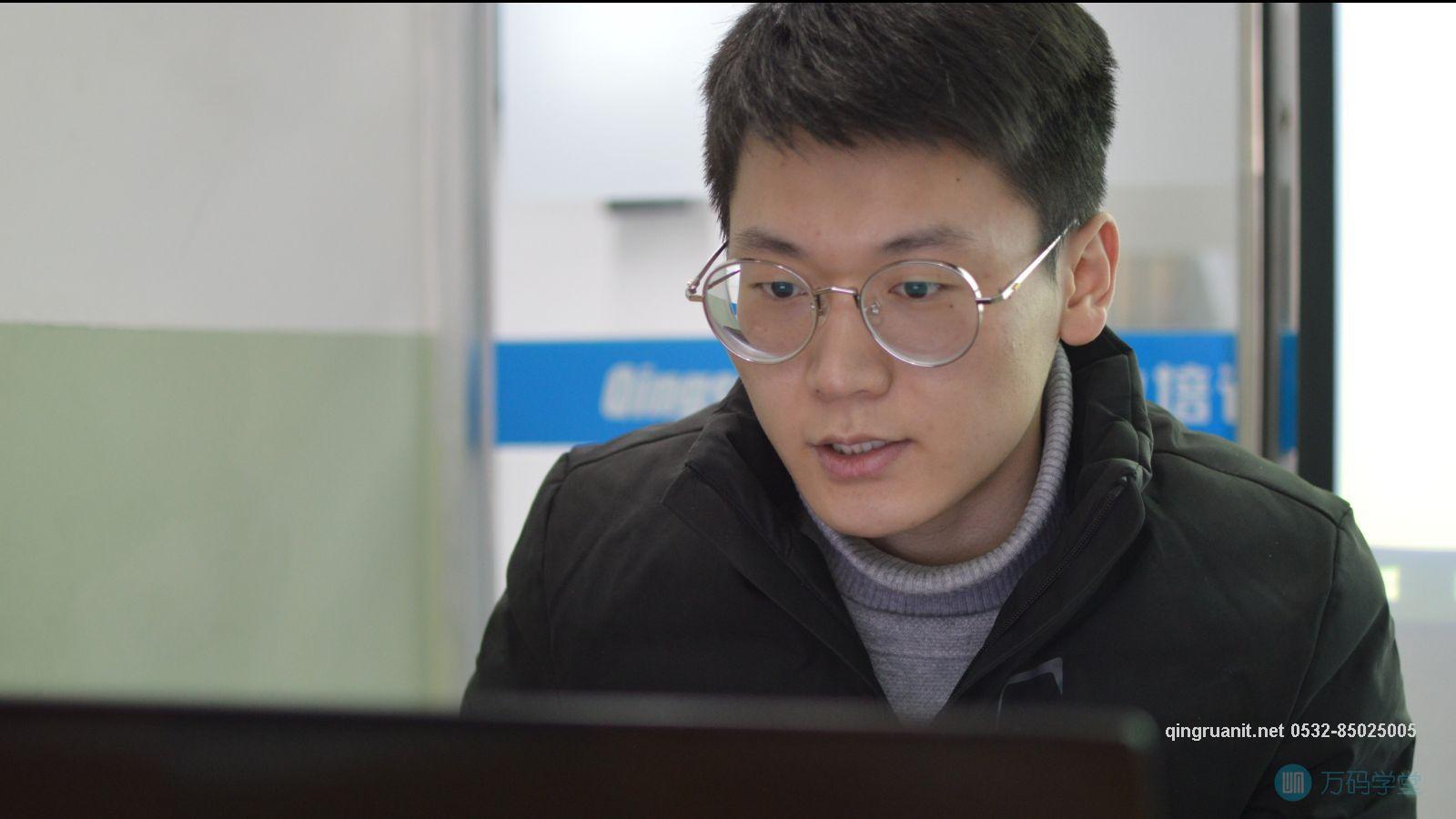 我与代码打交道  ——王*松-Java培训,做最负责任的教育,学习改变命运,软件学习,再就业,大学生如何就业,帮大学生找到好工作,lphotoshop培训,电脑培训,电脑维修培训,移动软件开发培训,网站设计培训,网站建设培训