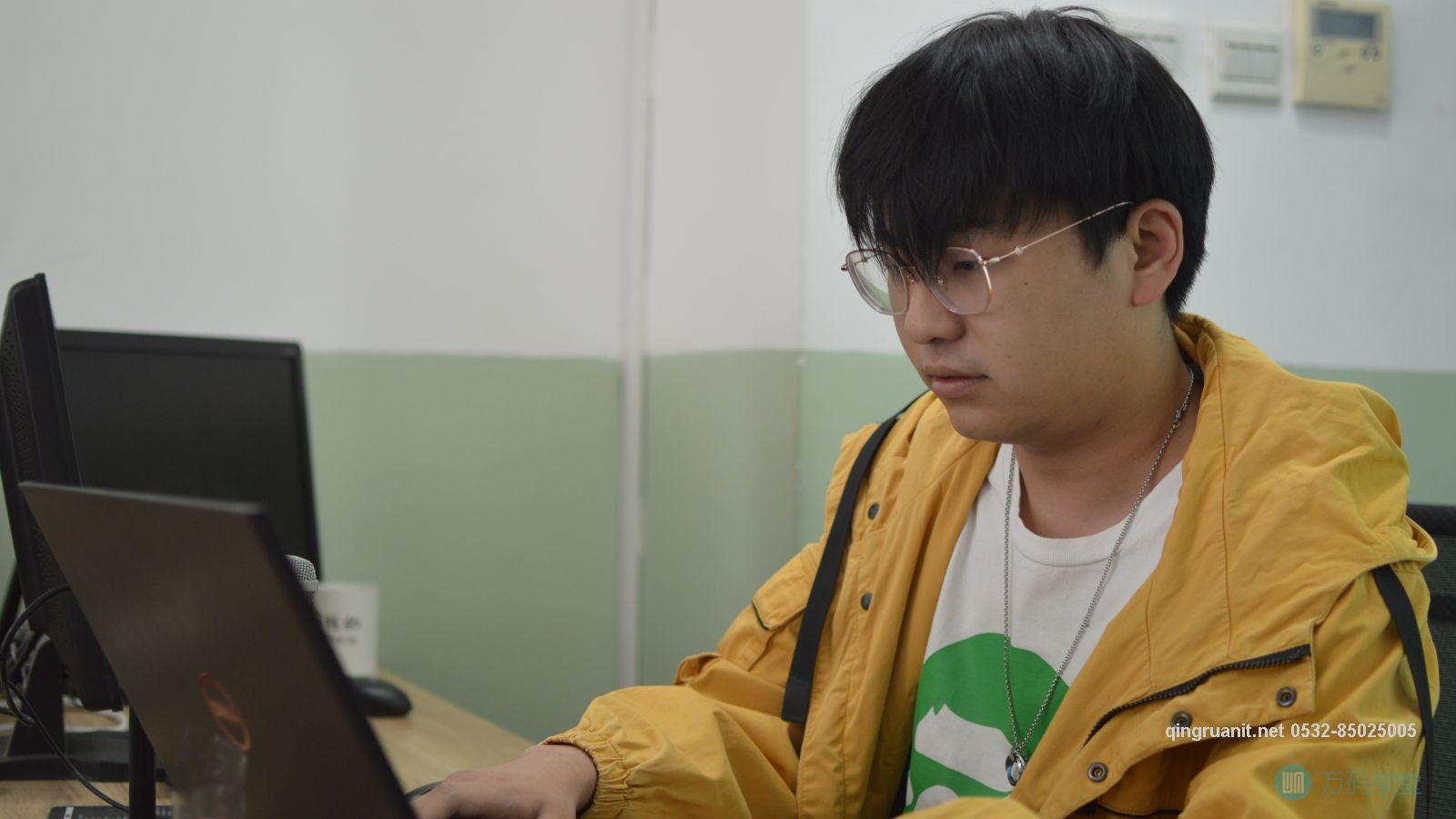 我用双手 成就我的梦想 -Java培训,做最负责任的教育,学习改变命运,软件学习,再就业,大学生如何就业,帮大学生找到好工作,lphotoshop培训,电脑培训,电脑维修培训,移动软件开发培训,网站设计培训,网站建设培训