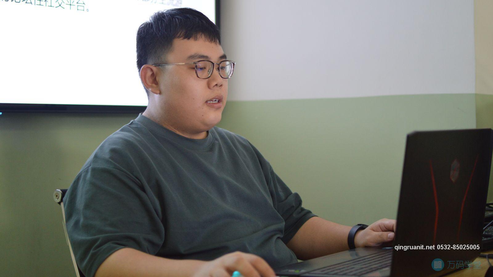 做好眼前-Java培训,做最负责任的教育,学习改变命运,软件学习,再就业,大学生如何就业,帮大学生找到好工作,lphotoshop培训,电脑培训,电脑维修培训,移动软件开发培训,网站设计培训,网站建设培训