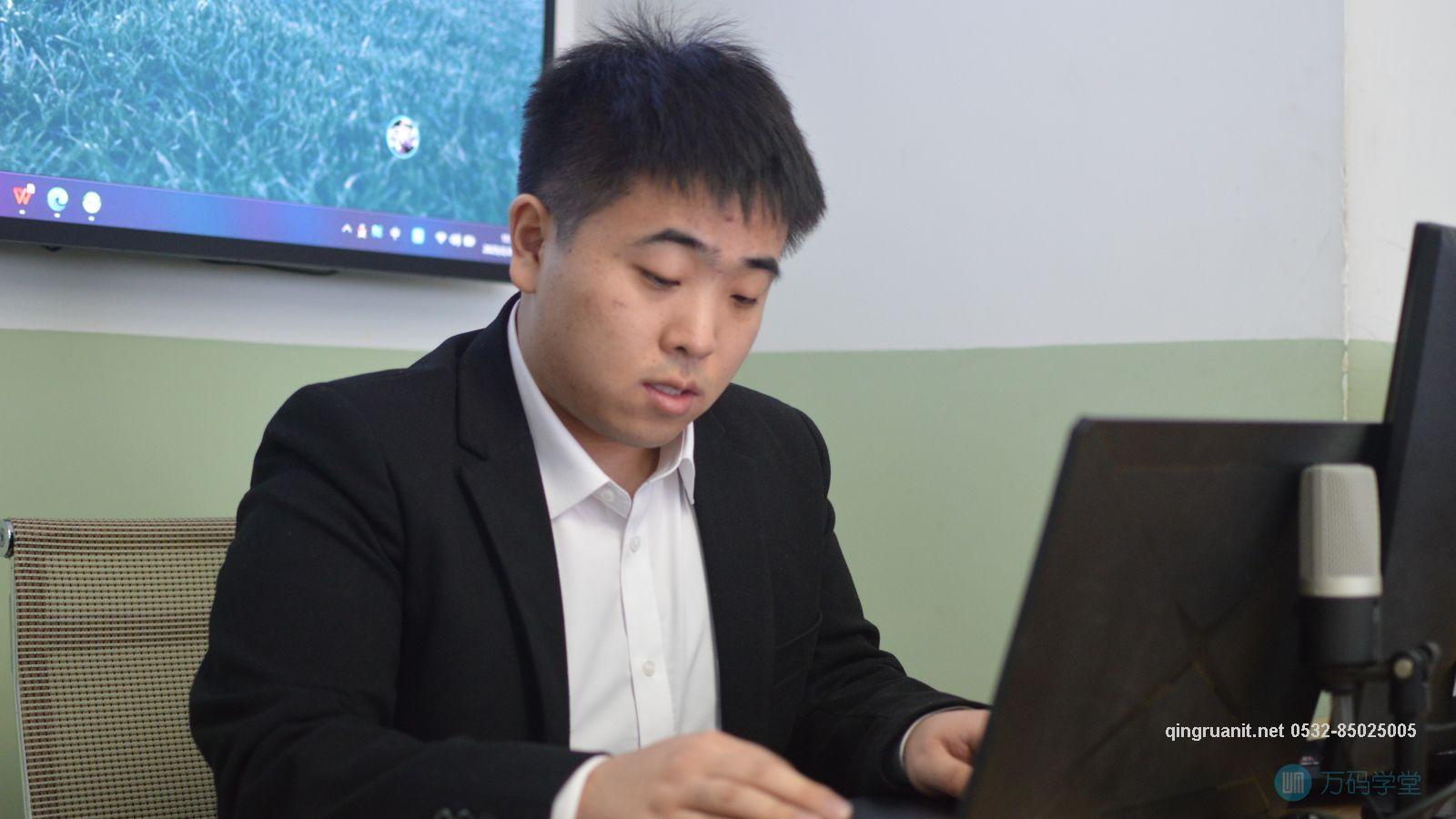 天高任鸟飞，海阔凭鱼跃-Java培训,做最负责任的教育,学习改变命运,软件学习,再就业,大学生如何就业,帮大学生找到好工作,lphotoshop培训,电脑培训,电脑维修培训,移动软件开发培训,网站设计培训,网站建设培训