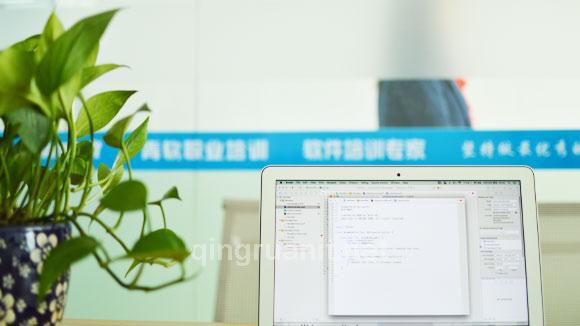 -计算机培训,Java培训学校,免费Java培训,大学生就业培训,平面设计培训,网页设计培训,美工培训,游戏开发,动画培训