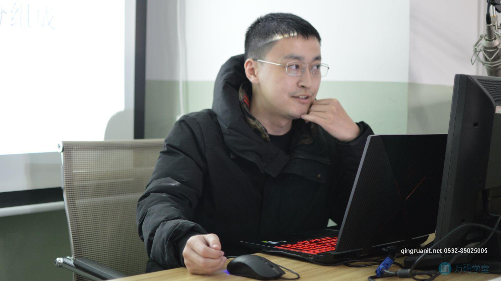 青软培训,Java培训,软件培训,Java培训机构,Java培训学校,万码学堂,电脑培训,计算机培训,Java培训,JavaEE开发培训,青岛软件培训,软件工程师培训