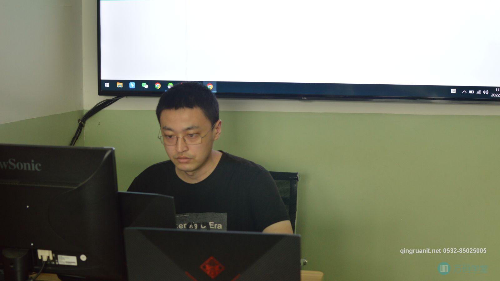 青软培训,Java培训,软件培训,Java培训机构,Java培训学校,万码学堂,电脑培训,计算机培训,Java培训,JavaEE开发培训,青岛软件培训,软件工程师培训