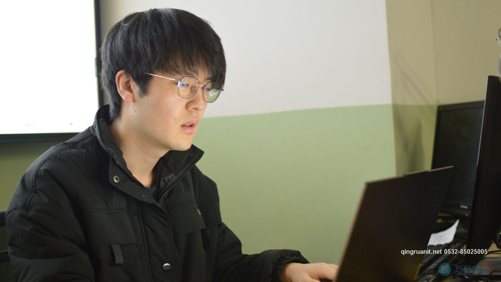 青软培训,Java培训,软件培训,Java培训机构,Java培训学校,万码学堂,电脑培训,计算机培训,Java培训,JavaEE开发培训,青岛软件培训,软件工程师培训